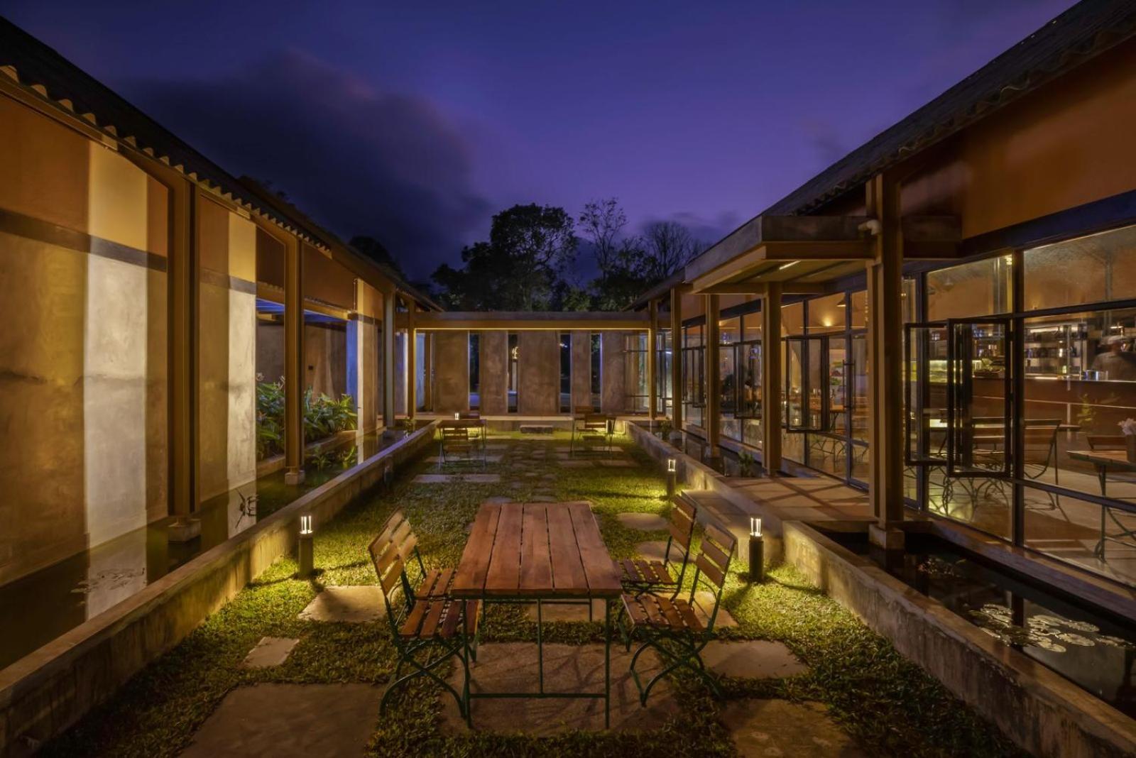 Misty Mountain Experience By Perfect Stays Pīrmed Esterno foto